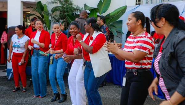 Celebración del Día del Amor y la Amistad en Promipyme: Un Encuentro de Compañerismo y Gratitud